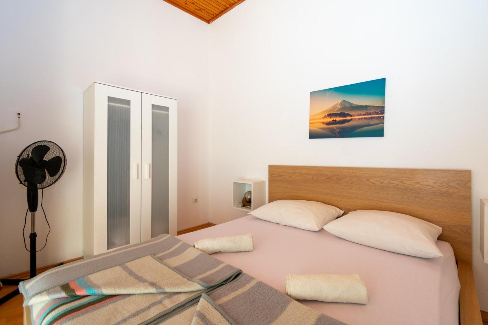 Apartments By The Sea Mandre, Pag - 4101 Kolan Rum bild